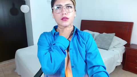 Snapshot of dayana_sub_ chatting on February 2025 09:37:01 AM dayana online show from February 2025 09:37:01 AM