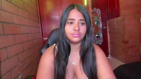 Snapshot of dayanasuarez17 chatting on August 2026 01:03:01 PM PAULA wh online show from August 2026 01:03:01 PM