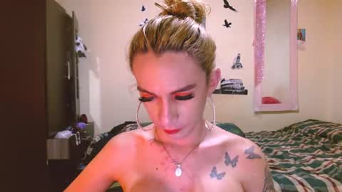 dayanna_01_ online show from July 2026 08:44:02 PM