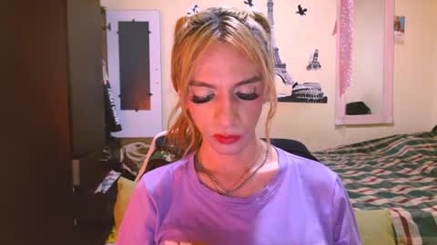dayanna_01_ online show from July 2026 06:11:01 PM