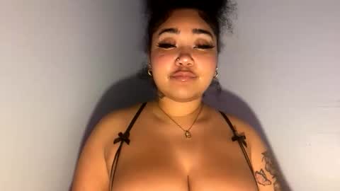 dayqueen1 online show from May 2026 11:27:01 AM