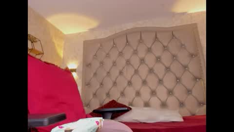 Snapshot of dayra_angels chatting on February 2025 01:51:01 AM DAYRA ANGELS online show from February 2025 01:51:01 AM
