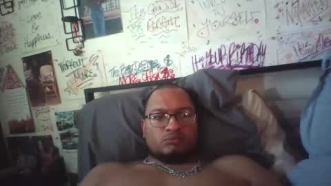 dbeamon92 online show from April 2026 01:35:02 PM