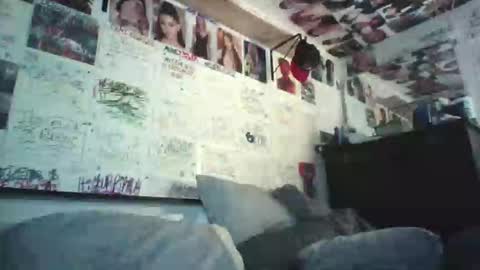 dbeamon92 online show from April 2026 12:11:02 PM