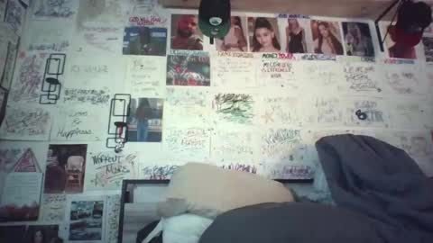 dbeamon92 online show from May 2026 12:32:02 PM