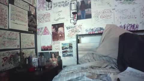 dbeamon92 online show from May 2026 02:08:02 AM