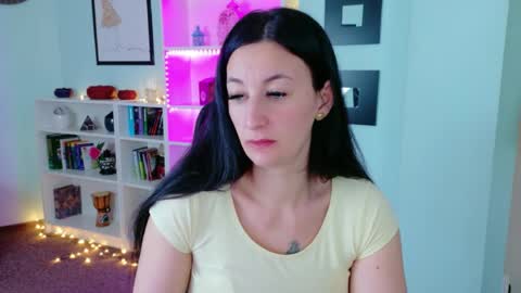 Shari online show from April 2026 04:37:01 AM