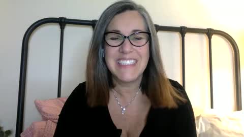 Snapshot of ddmolly chatting on May 2026 05:59:02 AM DDMolly online show from May 2026 05:59:02 AM