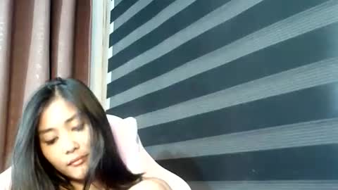 Angel online show from November 2025 01:10:02 PM