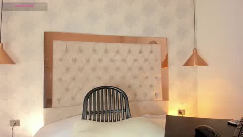 dea_athenea online show from October 2025 09:27:01 PM