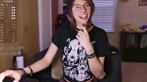 Snapshot of deadratsoup chatting on October 2025 02:47:01 PM Rat online show from October 2025 02:47:01 PM