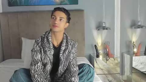 Snapshot of dean_scott chatting on February 2025 11:38:02 AM dean_scott online show from February 2025 11:38:02 AM