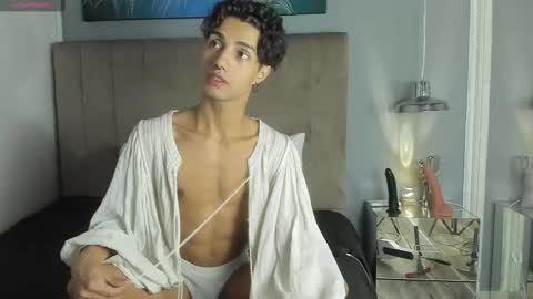 Snapshot of dean_scott chatting on February 2025 11:33:01 AM dean_scott online show from February 2025 11:33:01 AM