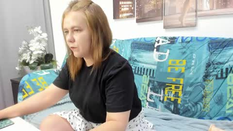 Holly online show from June 2026 01:30:01 AM