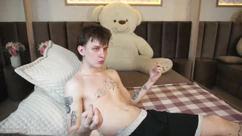 dearboyy_ online show from March 2026 08:26:01 PM