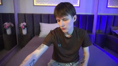 dearboyy_ online show from April 2026 08:06:02 PM