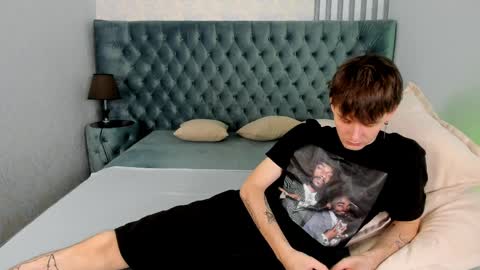 dearboyy_ online show from April 2026 07:47:01 AM