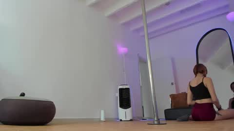 Snapshot of dearmilu28 chatting on March 2025 03:45:02 PM dearmilu28 online show from March 2025 03:45:02 PM