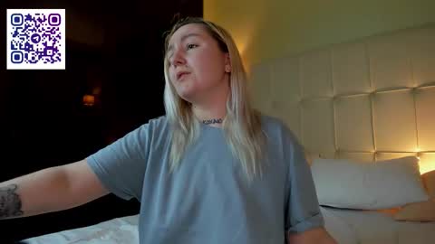 Debbie Mon Tue Fri Sun Sat GMT 3 1000am - 0400pm  online show from October 2025 04:59:02 PM