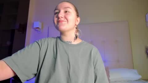 Debbie Mon Tue Fri Sun Sat GMT 3 1000am - 0400pm  online show from October 2025 05:13:02 PM