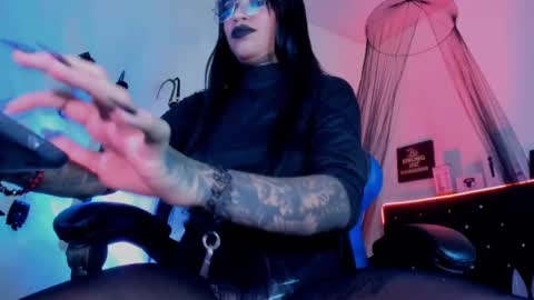 Snapshot of deborahtatto chatting on October 2025 03:19:02 PM Doborah Miss Carter online show from October 2025 03:19:02 PM