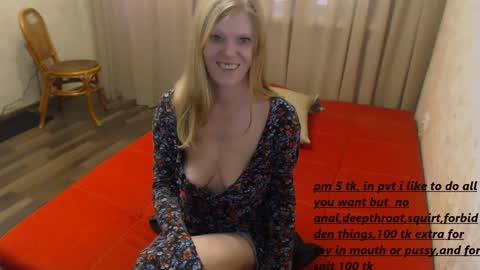 Snapshot of decentwhore chatting on January 2025 08:29:01 AM Amy online show from January 2025 08:29:01 AM