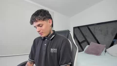 declan_fox online show from September 2025 03:50:01 AM