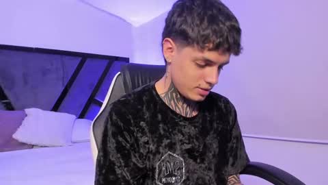 declan_fox online show from September 2025 03:52:01 AM