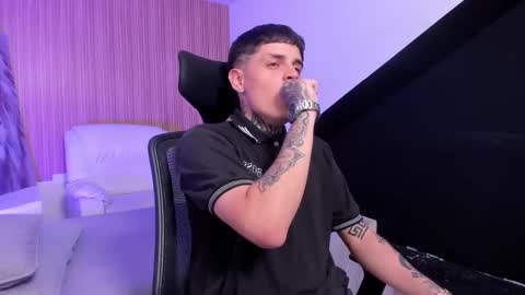 declan_fox online show from September 2025 03:32:01 AM