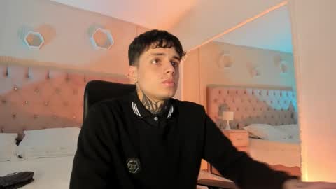 declan_fox online show from October 2025 04:05:01 AM