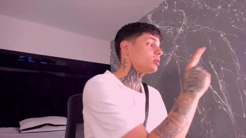 declan_fox online show from October 2025 03:52:02 AM