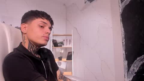 declan_fox online show from November 2025 04:36:02 AM