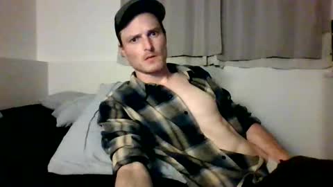 Snapshot of dee4dayz19 chatting on June 2026 03:42:01 AM Dee4dayz online show from June 2026 03:42:01 AM