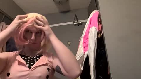 Snapshot of deedeequeen420 chatting on February 2025 09:25:02 AM deedeequeen420 online show from February 2025 09:25:02 AM