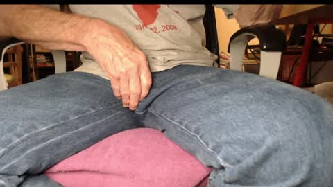 Snapshot of deeepocean chatting on April 2026 01:41:01 PM deeepocean online show from April 2026 01:41:01 PM