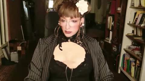 Snapshot of deeliah chatting on November 2025 11:41:01 PM Deeliah online show from November 2025 11:41:01 PM