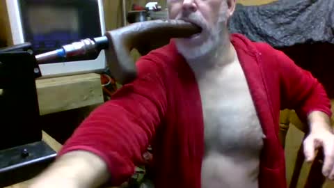 Snapshot of deepthroat227 chatting on January 2025 04:03:01 PM Deepthroat My Big Dildos online show from January 2025 04:03:01 PM