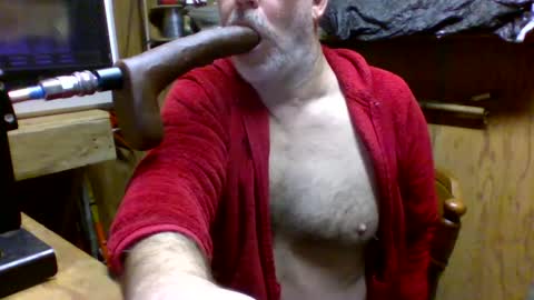 Snapshot of deepthroat227 chatting on February 2025 08:45:02 PM Deepthroat My Big Dildos online show from February 2025 08:45:02 PM