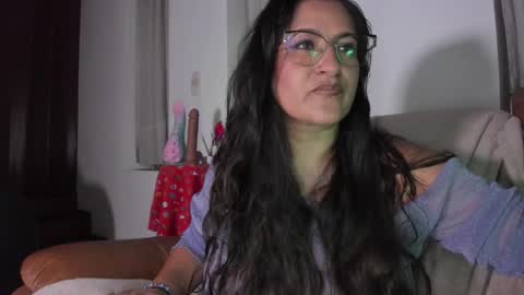 Snapshot of deesseluxure_ chatting on November 2025 03:29:02 AM Andre online show from November 2025 03:29:02 AM