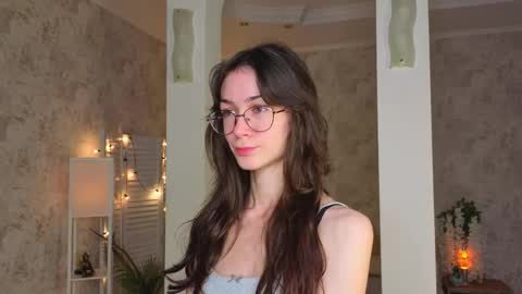 Amy online show from October 2025 07:10:02 PM