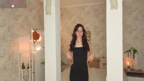 Amy online show from October 2025 08:40:02 PM