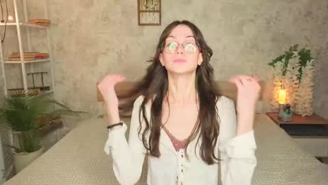 Amy online show from October 2025 07:24:02 PM