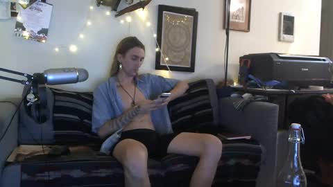 Snapshot of definatelyvegan chatting on October 2025 01:36:02 AM definatelyvegan online show from October 2025 01:36:02 AM