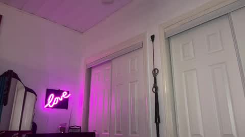 Tori online show from September 2025 03:12:01 AM