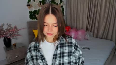 Snapshot of degreeofsincerity chatting on February 2025 01:21:01 AM DegreeOfSincerity online show from February 2025 01:21:01 AM