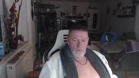 Snapshot of deinprinz2312 chatting on November 2025 04:26:02 AM deinprinz2312 online show from November 2025 04:26:02 AM