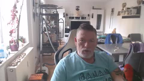 Snapshot of deinprinz2312 chatting on November 2025 09:10:01 AM deinprinz2312 online show from November 2025 09:10:01 AM