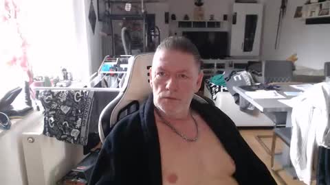 Snapshot of deinprinz2312 chatting on February 2026 09:40:01 AM deinprinz2312 online show from February 2026 09:40:01 AM