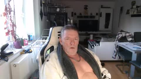 Snapshot of deinprinz2312 chatting on March 2026 05:44:01 AM deinprinz2312 online show from March 2026 05:44:01 AM