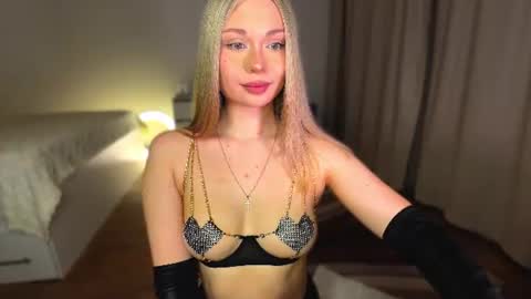 Snapshot of delanona chatting on June 2026 11:17:02 PM Dia online show from June 2026 11:17:02 PM